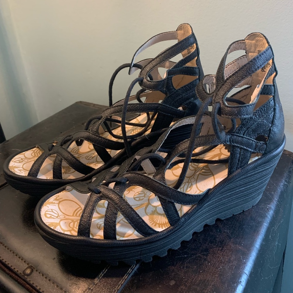 Fly London Women's Yuke 663 Black Gladiator Wedge Sandals P500663004 Size 38.